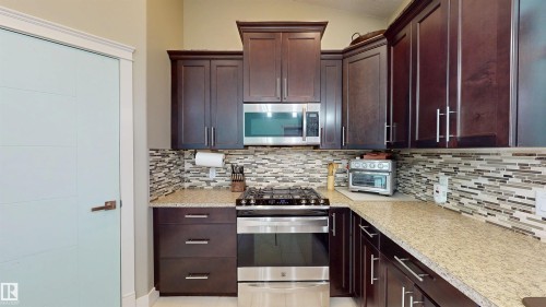3809 52 Av, Drayton Valley, AB - Indoor Photo Showing Kitchen With Upgraded Kitchen