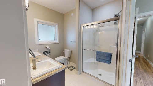 3809 52 Av, Drayton Valley, AB - Indoor Photo Showing Bathroom