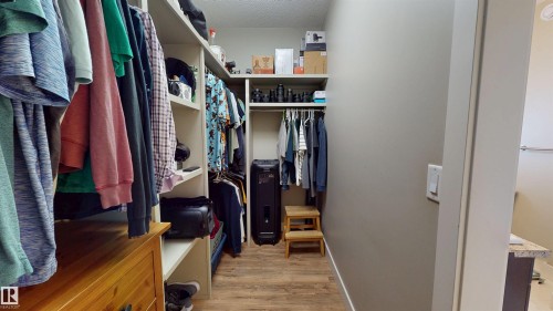 3809 52 Av, Drayton Valley, AB - Indoor With Storage