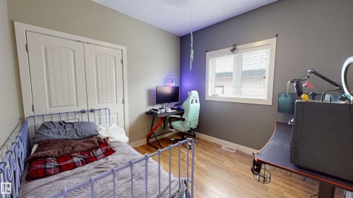 3809 52 Av, Drayton Valley, AB - Indoor Photo Showing Bedroom
