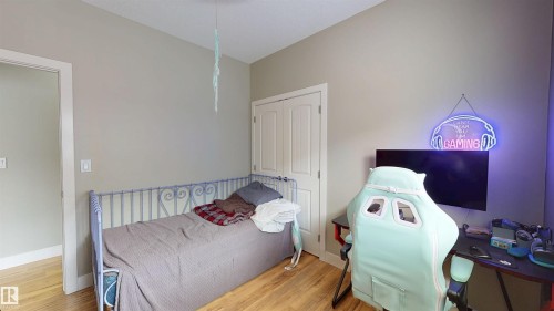3809 52 Av, Drayton Valley, AB - Indoor Photo Showing Bedroom