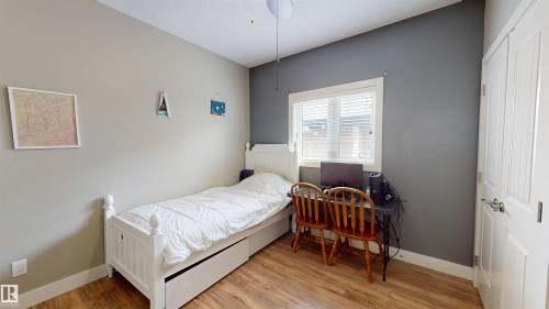 3809 52 Av, Drayton Valley, AB - Indoor Photo Showing Bedroom