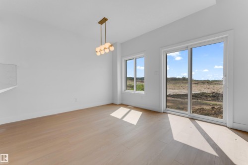 4607 18 Ave Sw Sw, Edmonton, AB - Indoor Photo Showing Other Room