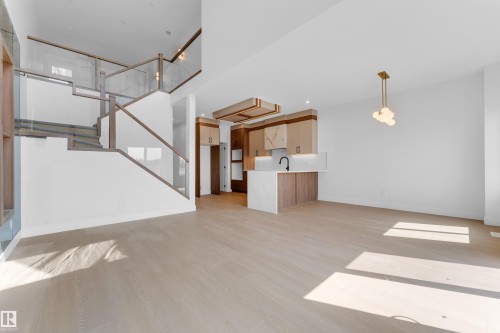 4607 18 Ave Sw Sw, Edmonton, AB - Indoor