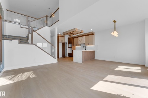4607 18 Ave Sw Sw, Edmonton, AB - Indoor