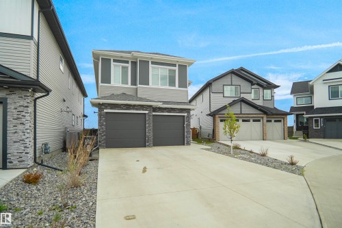 4709 Charles Bay Sw, Edmonton, AB - Outdoor With Facade