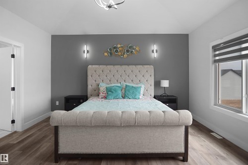 4709 Charles Bay Sw, Edmonton, AB - Indoor Photo Showing Bedroom