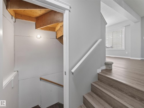 7835 Schmid Place Nw, Edmonton, AB - Indoor Photo Showing Other Room