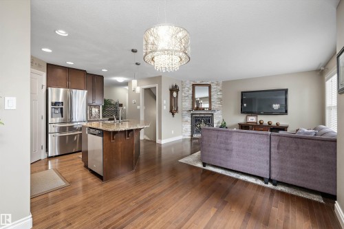17332 6 Avenue Sw, Edmonton, AB - Indoor