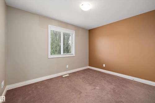 17332 6 Avenue Sw, Edmonton, AB - Indoor Photo Showing Other Room