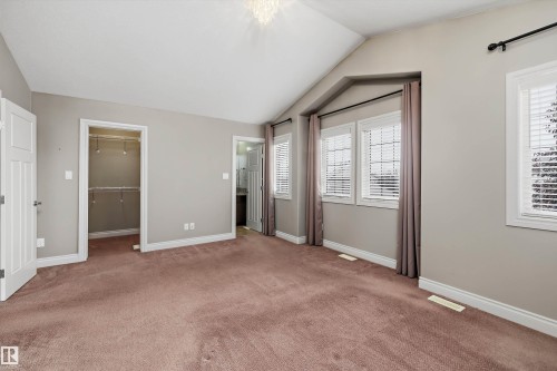 17332 6 Avenue Sw, Edmonton, AB - Indoor Photo Showing Other Room