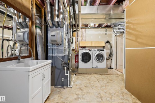 17332 6 Avenue Sw, Edmonton, AB - Indoor Photo Showing Laundry Room