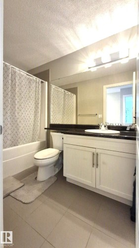 131 57 Street Sw, Edmonton, AB - Indoor Photo Showing Bathroom