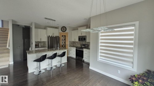 131 57 Street Sw, Edmonton, AB - Indoor Photo Showing Kitchen With Stainless Steel Kitchen With Upgraded Kitchen