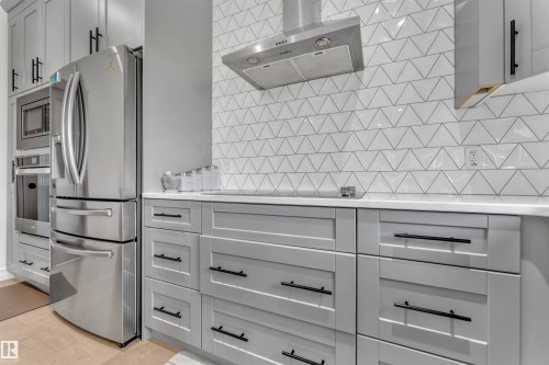 5208 23A Avenue Sw, Edmonton, AB - Indoor Photo Showing Kitchen
