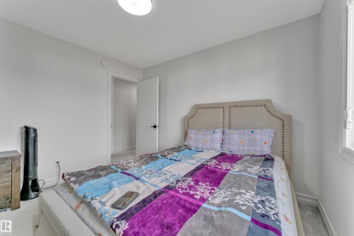 5208 23A Avenue Sw, Edmonton, AB - Indoor Photo Showing Bedroom