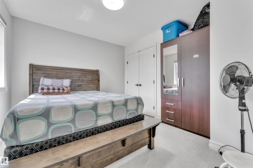 5208 23A Avenue Sw, Edmonton, AB - Indoor Photo Showing Bedroom