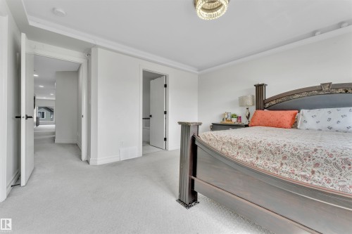5208 23A Avenue Sw, Edmonton, AB - Indoor Photo Showing Bedroom