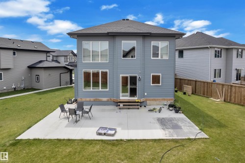 5208 23A Avenue Sw, Edmonton, AB - Outdoor
