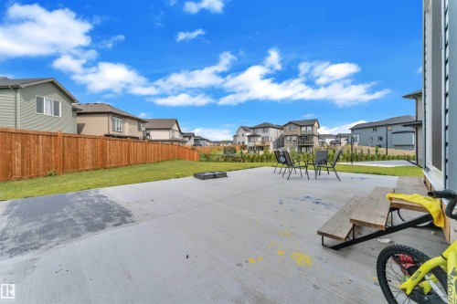 5208 23A Avenue Sw, Edmonton, AB - Outdoor