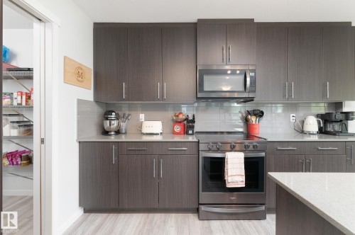 1757 Westerra Loop, Stony Plain, AB - Indoor Photo Showing Kitchen
