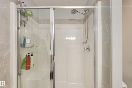 1020 Daniels Loop Sw, Edmonton, AB - Indoor Photo Showing Bathroom