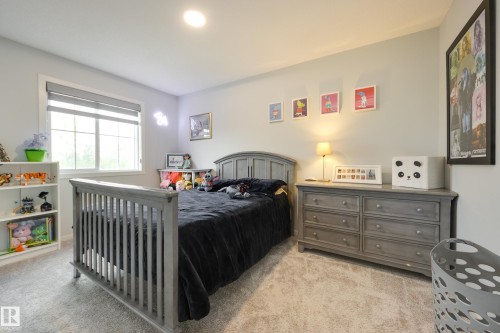 1020 Daniels Loop Sw, Edmonton, AB - Indoor Photo Showing Bedroom
