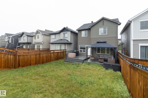1020 Daniels Loop Sw, Edmonton, AB - Outdoor