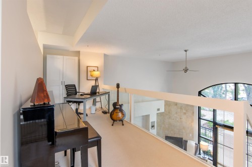 #105 10108 125 St Nw, Edmonton, AB - Indoor Photo Showing Other Room