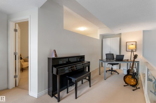 #105 10108 125 St Nw, Edmonton, AB - Indoor