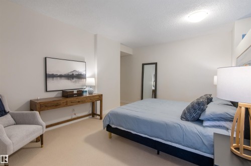 #105 10108 125 St Nw, Edmonton, AB - Indoor Photo Showing Bedroom