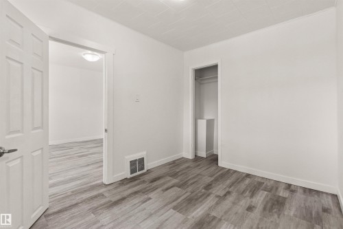12014 58 Street Nw, Edmonton, AB - Indoor Photo Showing Other Room