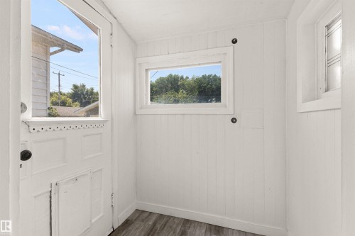 12014 58 Street Nw, Edmonton, AB - Indoor Photo Showing Other Room