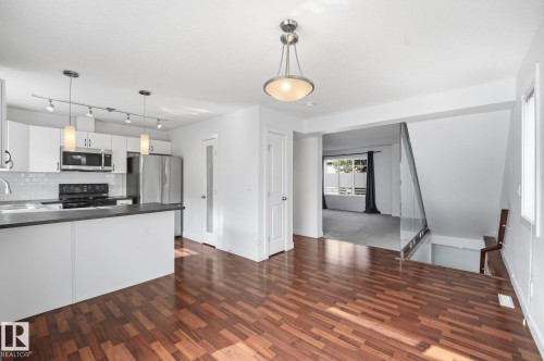 #18 13810 166 Av Nw, Edmonton, AB - Indoor Photo Showing Kitchen With Double Sink