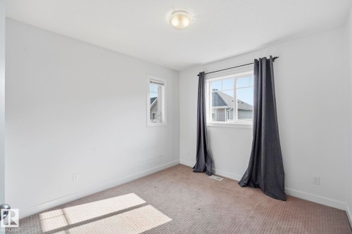 #18 13810 166 Av Nw, Edmonton, AB - Indoor