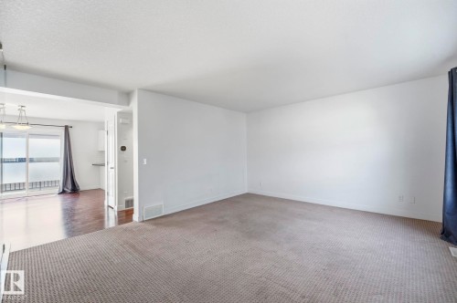#18 13810 166 Av Nw, Edmonton, AB - Indoor Photo Showing Other Room