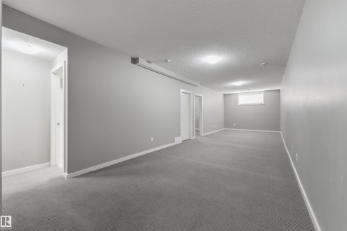 7058 Cardinal Way Sw, Edmonton, AB - Indoor Photo Showing Other Room