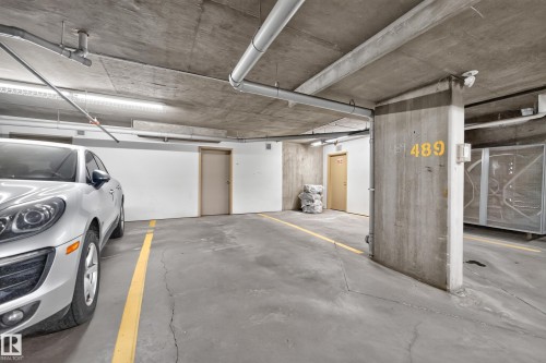 #222 5810 Mullen Pl Nw, Edmonton, AB - Indoor Photo Showing Garage