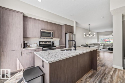 #4 1636 Kerr Rd Nw, Edmonton, AB - Indoor Photo Showing Kitchen With Stainless Steel Kitchen With Double Sink With Upgraded Kitchen