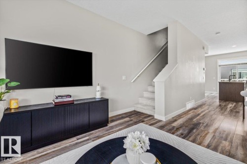 #4 1636 Kerr Rd Nw, Edmonton, AB - Indoor