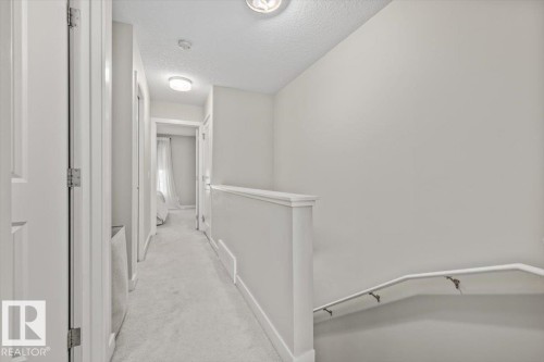 #4 1636 Kerr Rd Nw, Edmonton, AB - Indoor