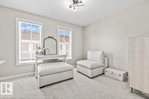 #4 1636 Kerr Rd Nw, Edmonton, AB - Indoor