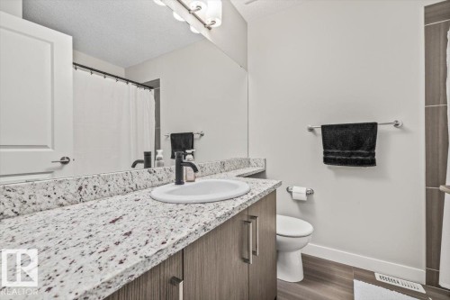 #4 1636 Kerr Rd Nw, Edmonton, AB - Indoor Photo Showing Bathroom