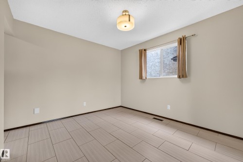 11727 27 Avenue Nw, Edmonton, AB - Indoor Photo Showing Other Room
