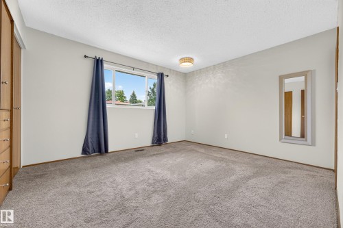 11727 27 Avenue Nw, Edmonton, AB - Indoor Photo Showing Other Room