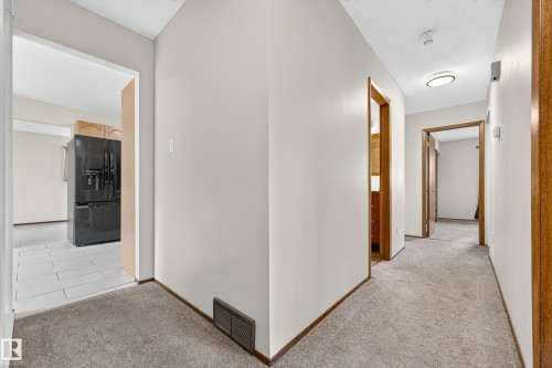 11727 27 Avenue Nw, Edmonton, AB - Indoor Photo Showing Other Room