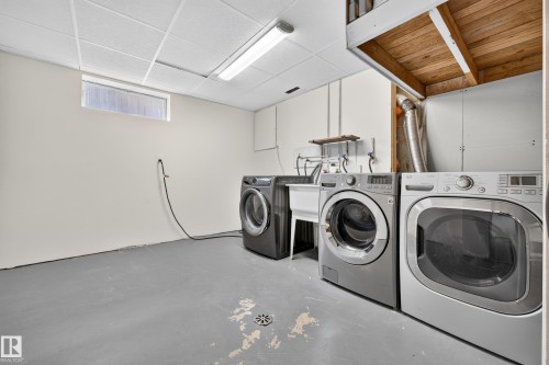 11727 27 Avenue Nw, Edmonton, AB - Indoor Photo Showing Laundry Room