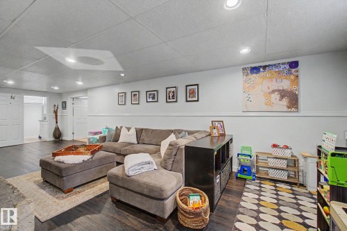 7712 159 Street Nw, Edmonton, AB - Indoor