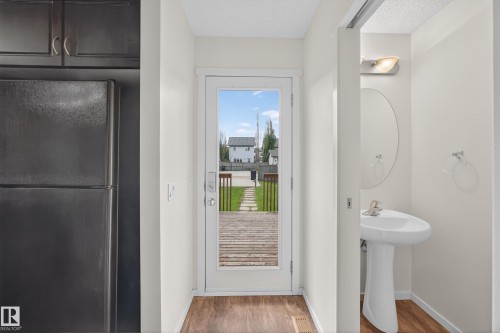 3634 12 Street Nw, Edmonton, AB - Indoor Photo Showing Bathroom
