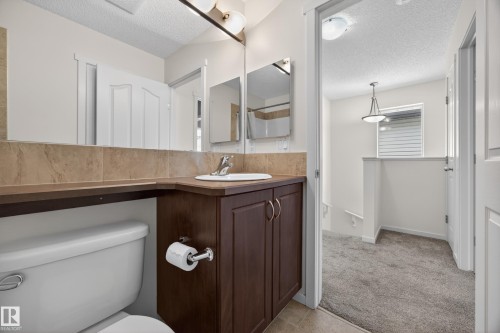 3634 12 Street Nw, Edmonton, AB - Indoor Photo Showing Bathroom